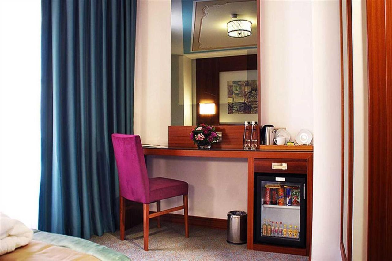 Hurry Inn Merter Istanbul Exteriör bild
